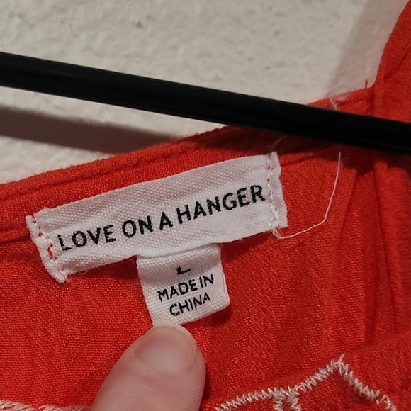 Love On A Hanger Women's Red Floral Embroidered Top Sz Large - Picture 4 of 12